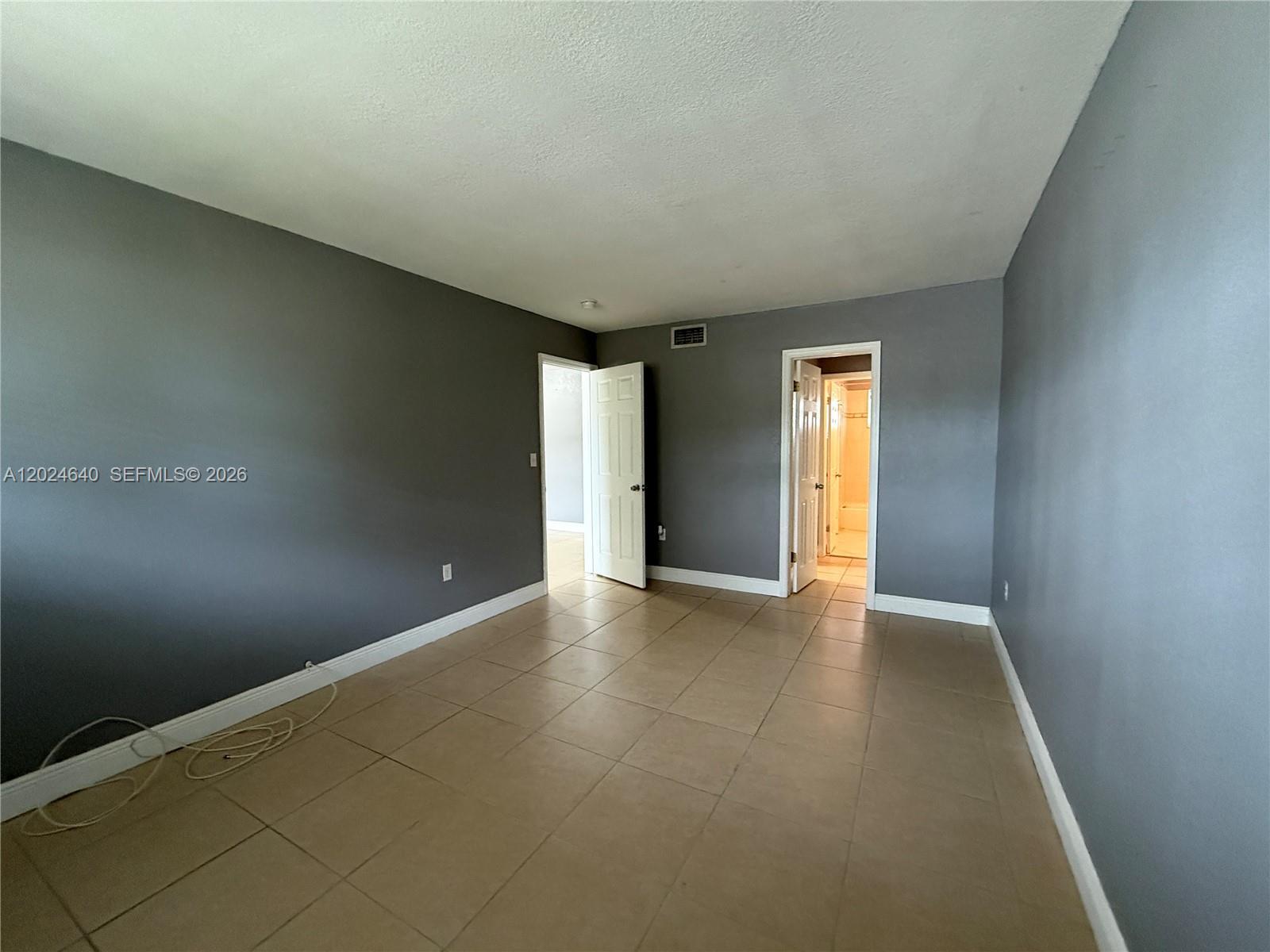 2040 NW 89th Ave # 204, Pembroke Pines FL 33028 photo 4