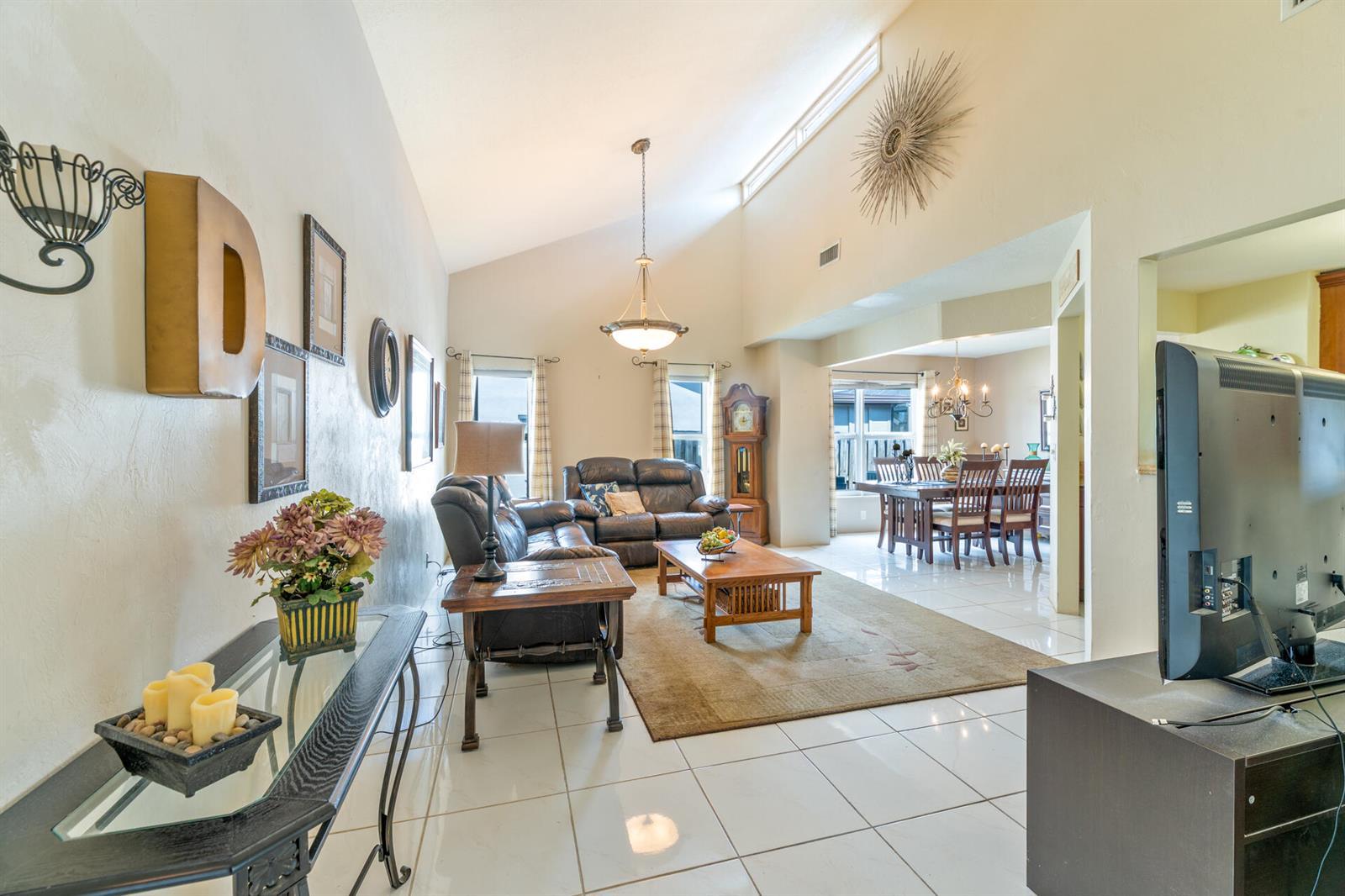 2705 SW 14th Court, Deerfield Beach FL 33442 photo 5