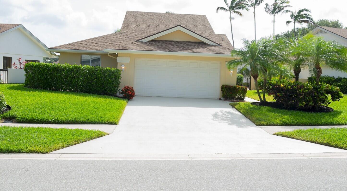 114 Beach Summit Court, Jupiter FL 33477 photo 2