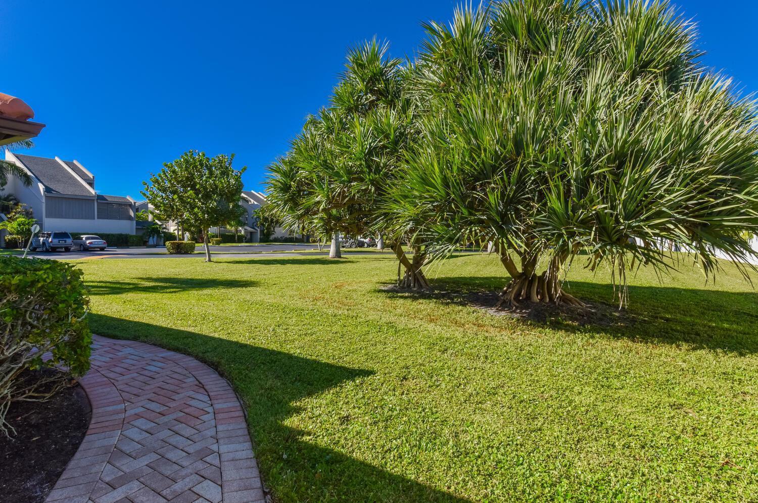 1469 Via Privada, Jupiter FL 33477 photo 5