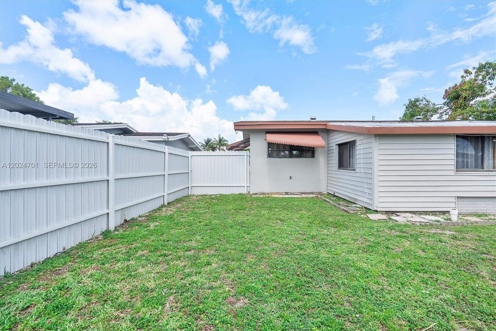 2321 Gulfstream Dr, Miramar FL 33023 photo 5