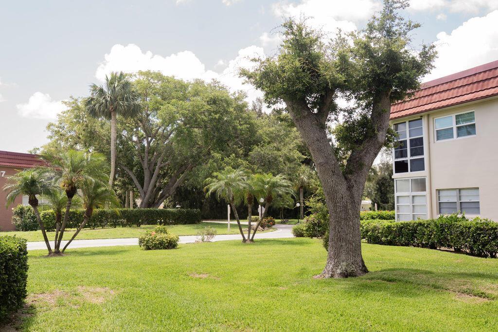 15 Vista Palm Lane # 105, Vero Beach FL 32962 photo 2