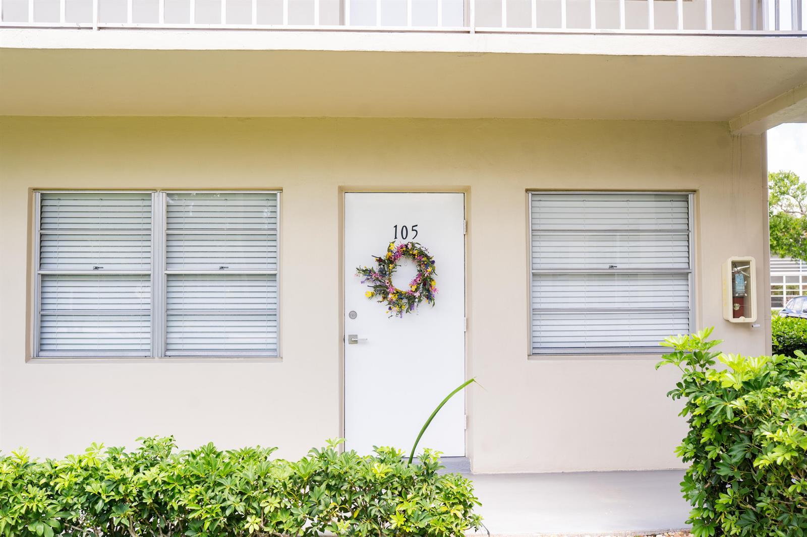 15 Vista Palm Lane # 105, Vero Beach FL 32962