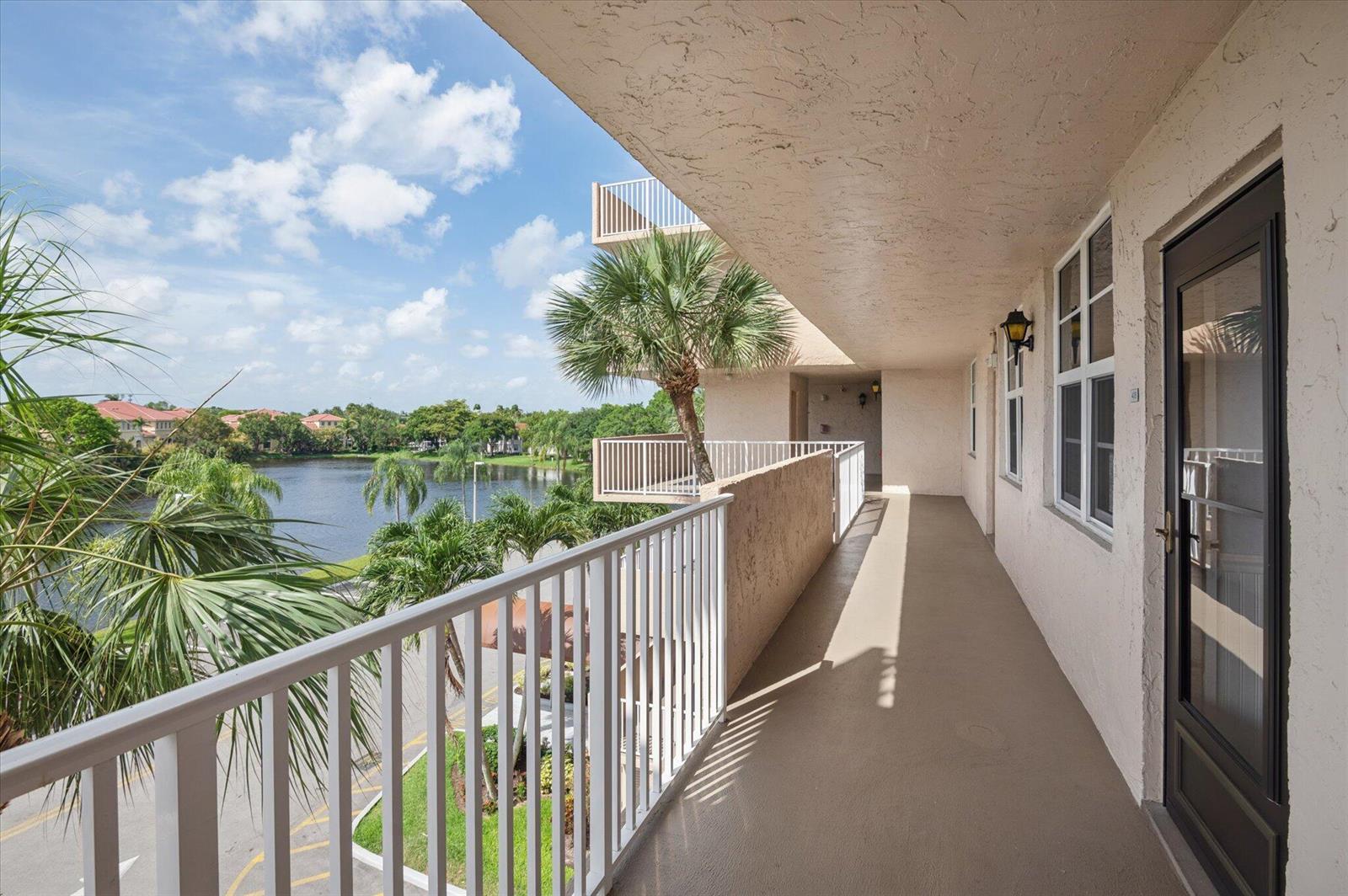 250 Jacaranda Drive # 408, Plantation FL 33324 photo 3