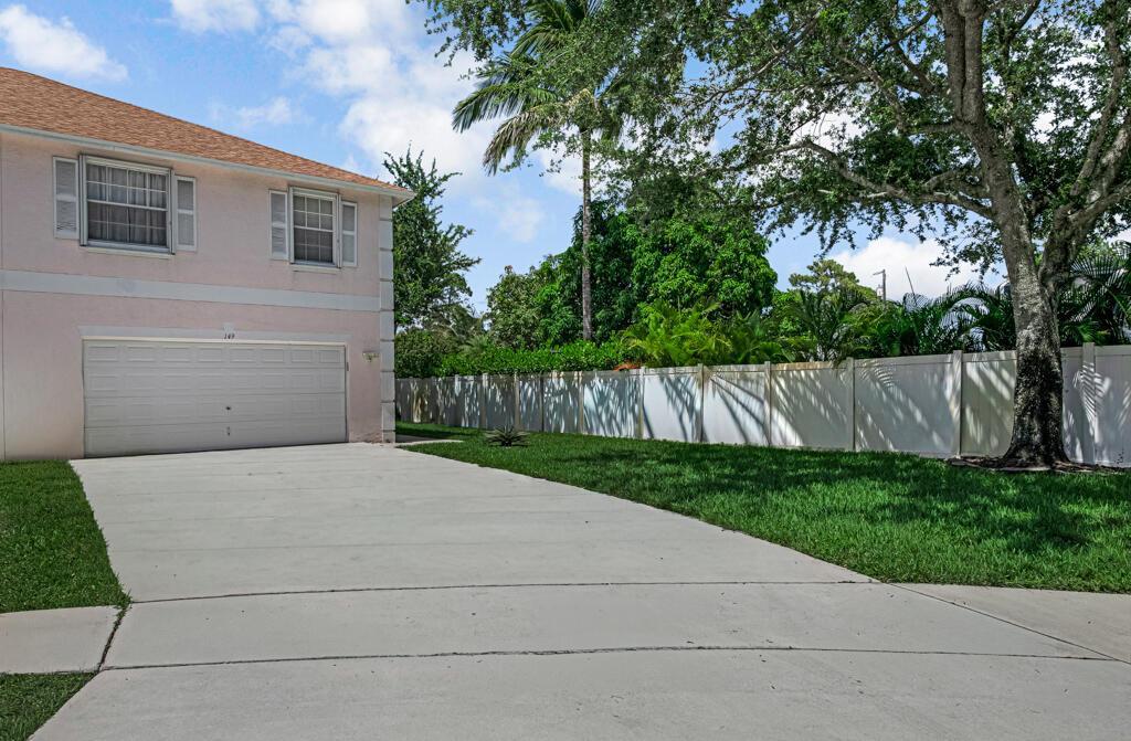 149 Baldwin Boulevard, FL 33463 photo 2