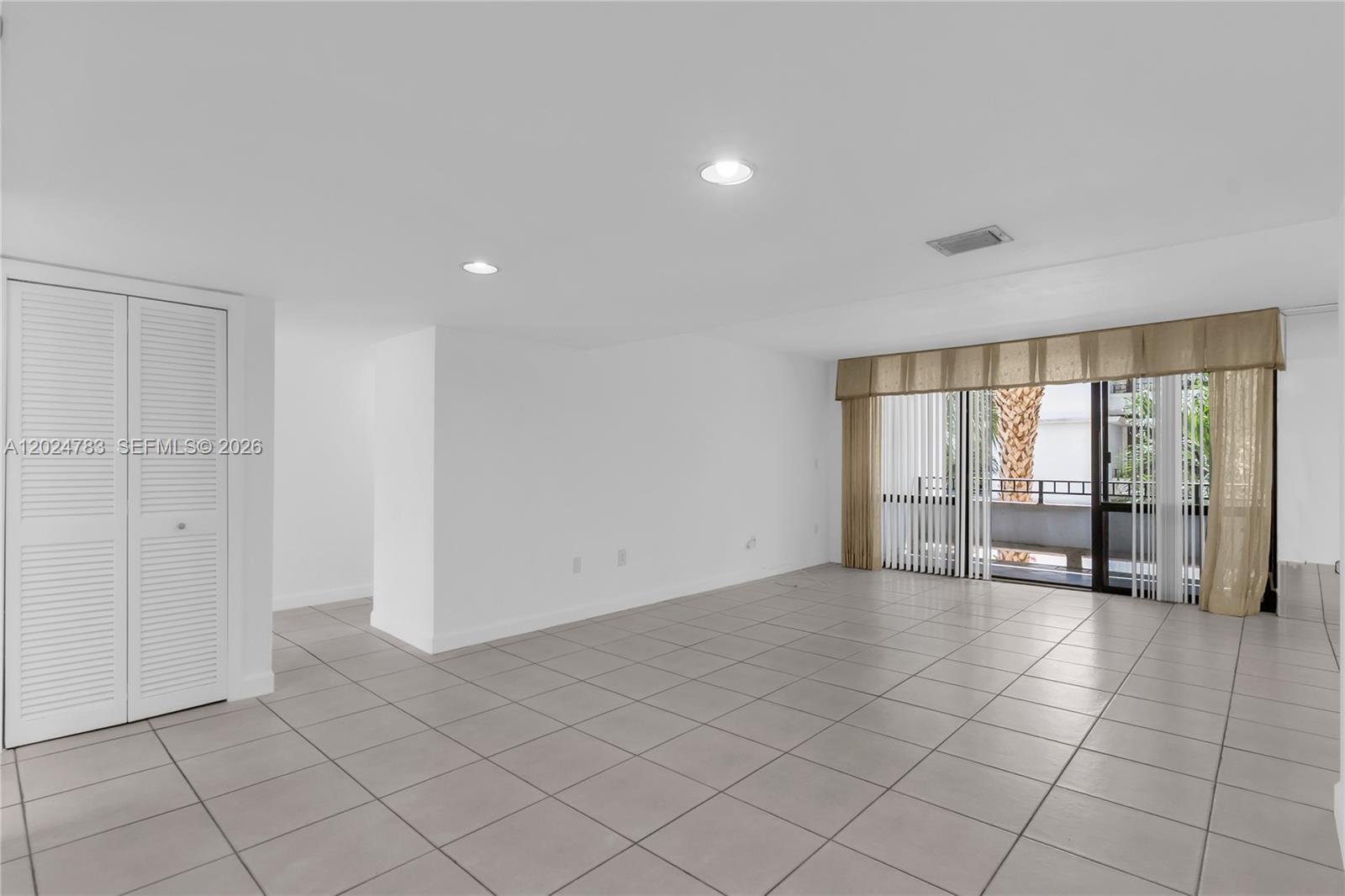 13951 Kendale Lakes Cir # 208A, Miami FL 33183 photo 5