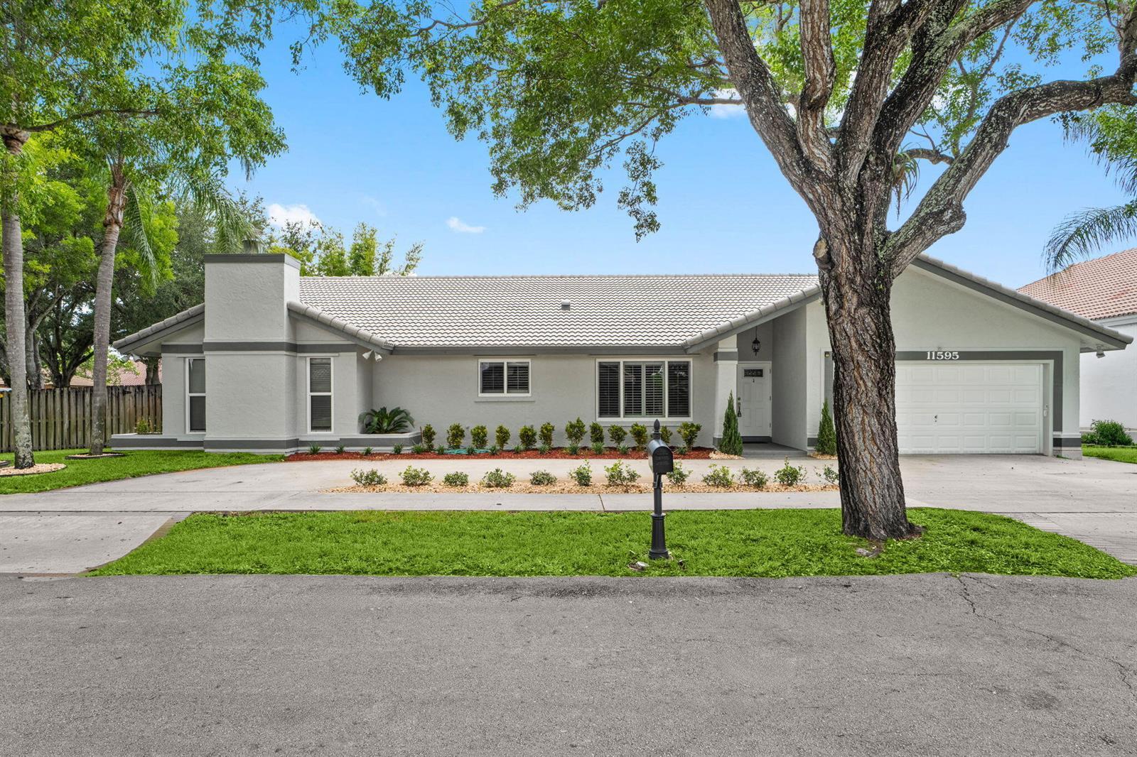 11595 S Quayside Drive, Cooper City FL 33026 photo 3