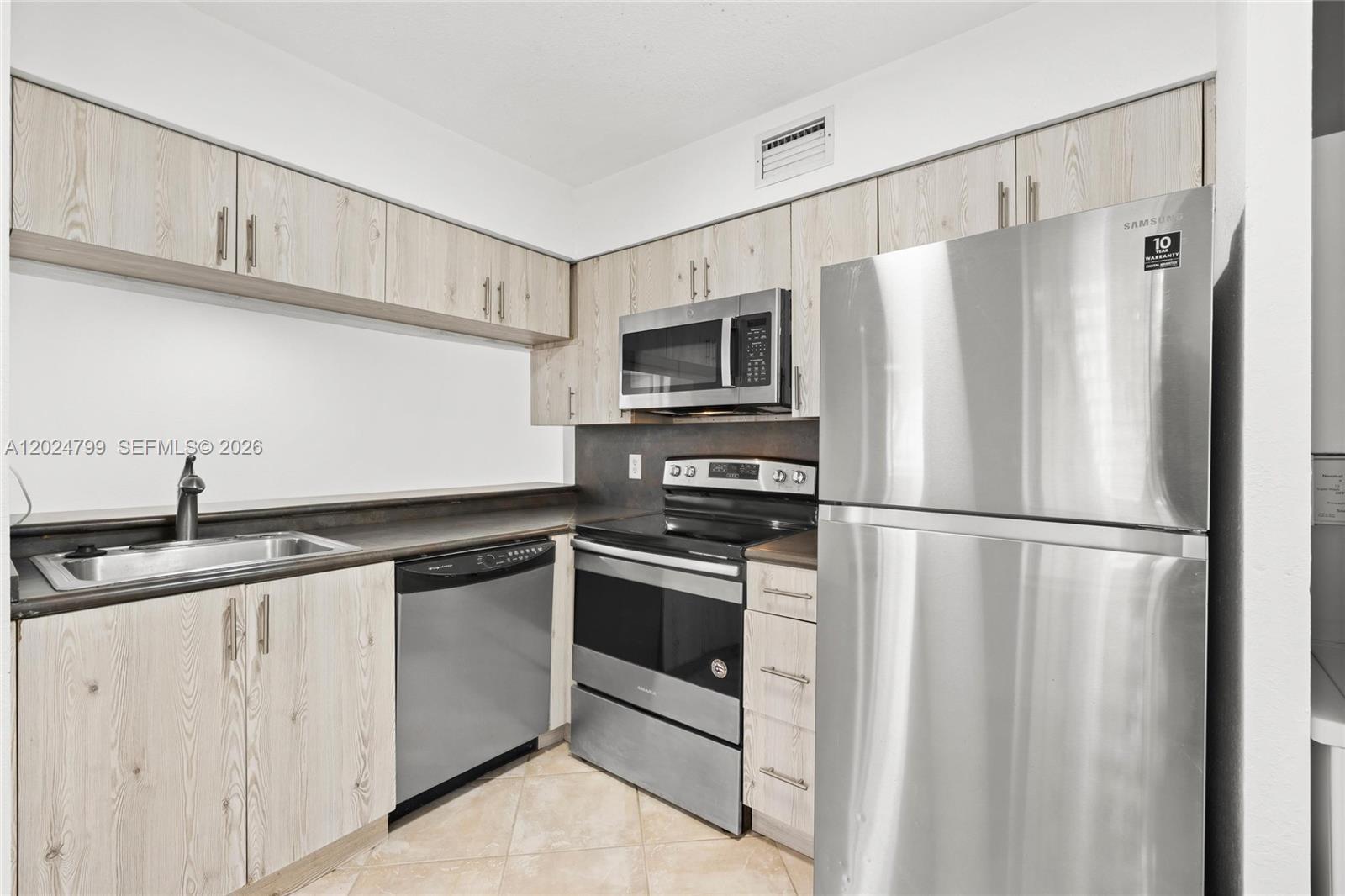 1025 Coral Club Dr # 1025, Coral Springs FL 33071 photo 2