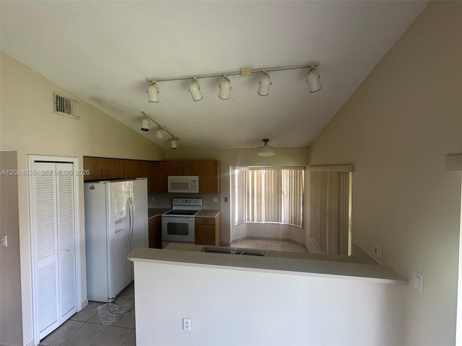 16280 SW 77th Ter, Miami FL 33193 photo 5