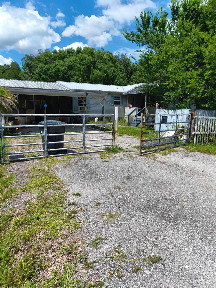 6725 NE 8th Lane, Okeechobee FL 34974 photo 2