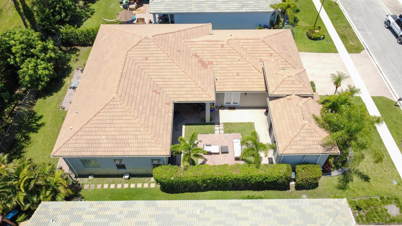 10122 Oak Meadow Lane, Lake Worth FL 33449 photo 2