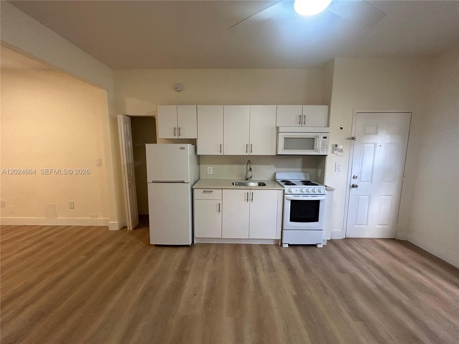 2000 Monroe St # 8, Hollywood FL 33020 photo 5