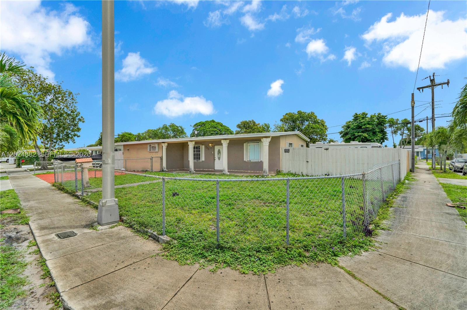 3651 W 2nd Ct, Hialeah FL 33012 photo 4