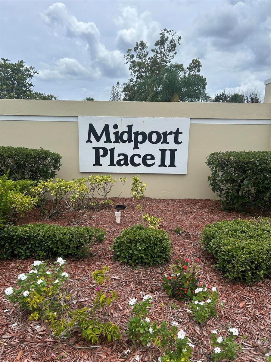 1537 SE Royal Green Circle SE # 201, Port St. Lucie FL 34952