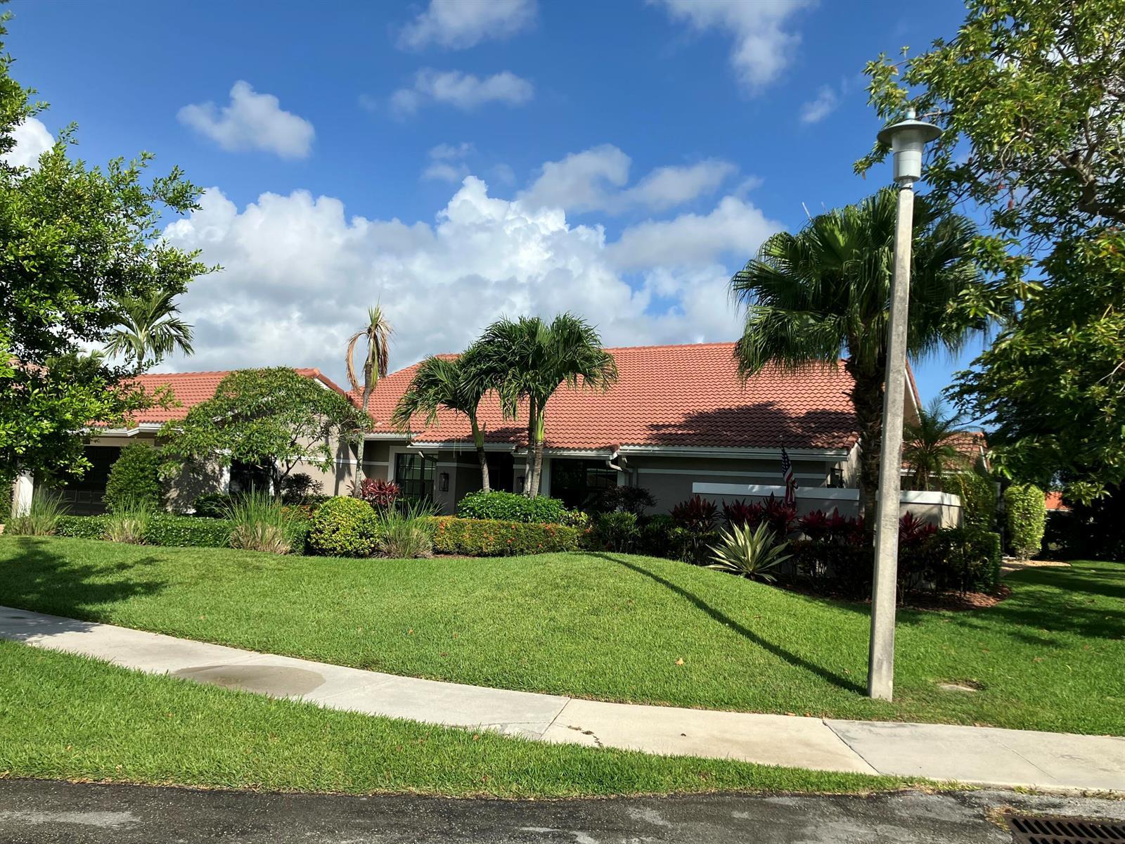 425 Deer Creek Path E, Deerfield Beach FL 33442