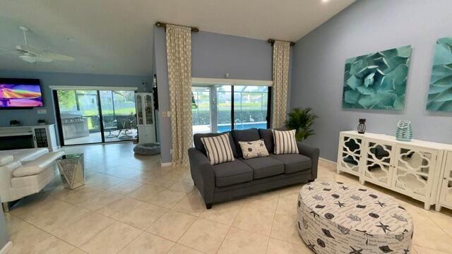 425 Deer Creek Path E, Deerfield Beach FL 33442 photo 5