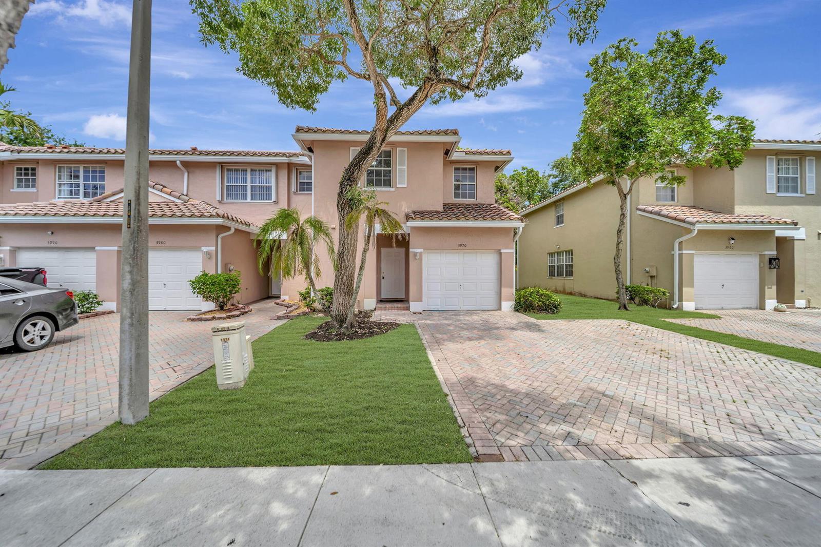 3970 NW 90th Way, Sunrise FL 33351