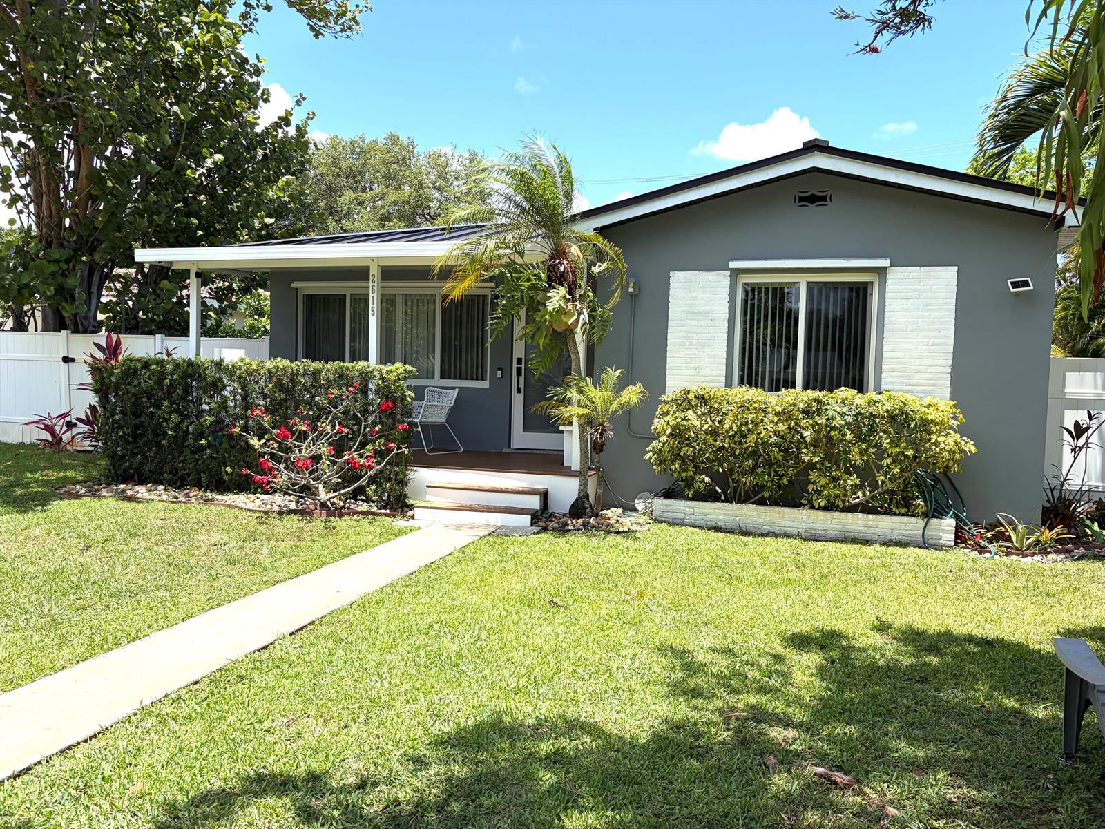 2615 Roosevelt Street, Hollywood FL 33020 photo 2