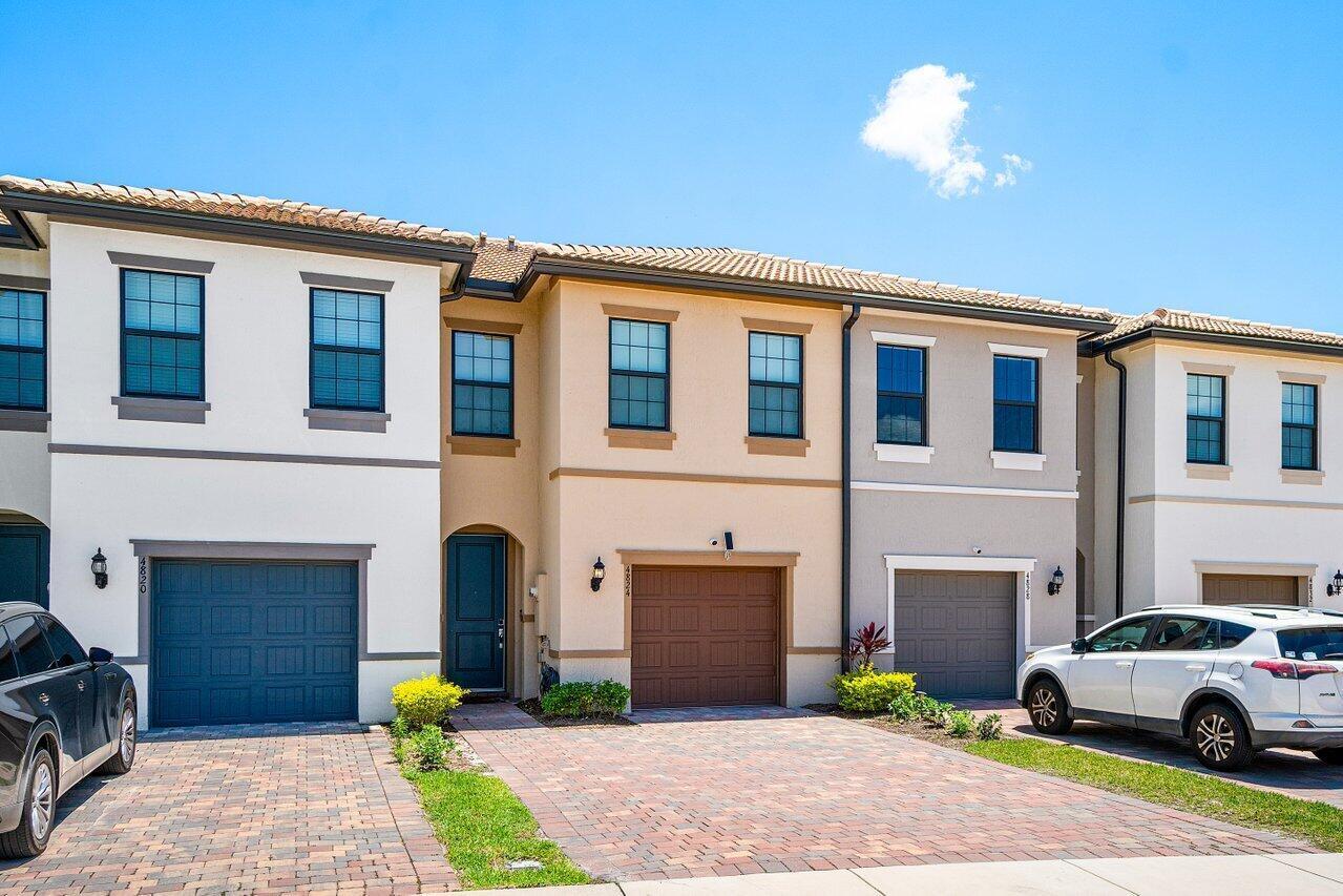 4824 Chantilly Road, Lake Worth FL 33467 photo 3