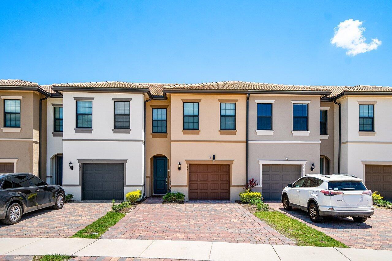 4824 Chantilly Road, Lake Worth FL 33467