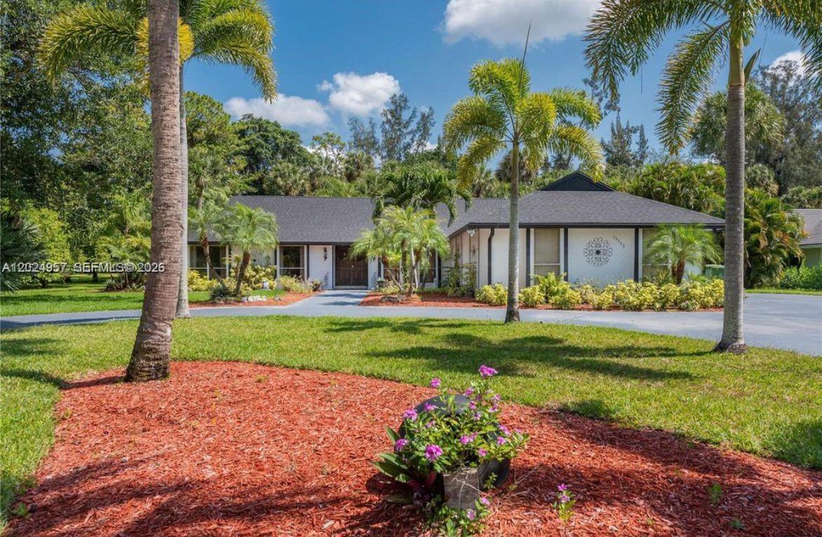 13353 Doubletree Cir, Wellington FL 33414 photo 3