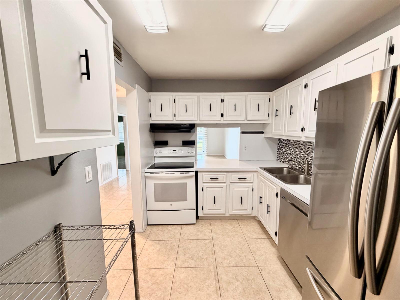 120 Lake Evelyn Drive, West Palm Beach FL 33411 photo 5