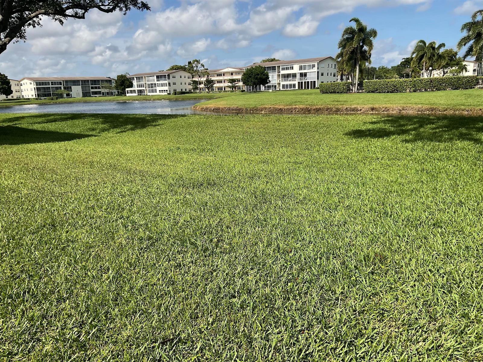 189 E Preston Way, Boca Raton FL 33434 photo 3