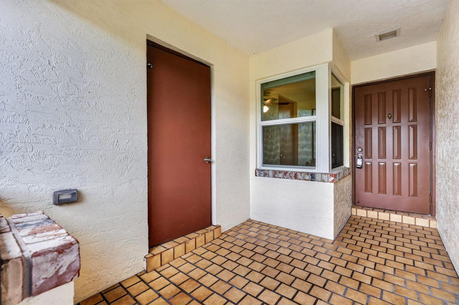 140 S Moccasin Trl Trail S, Jupiter FL 33458 photo 3