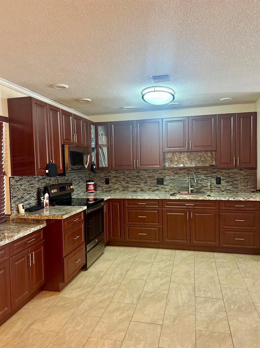 4440 NE 4th Avenue, Deerfield Beach FL 33064 photo 4