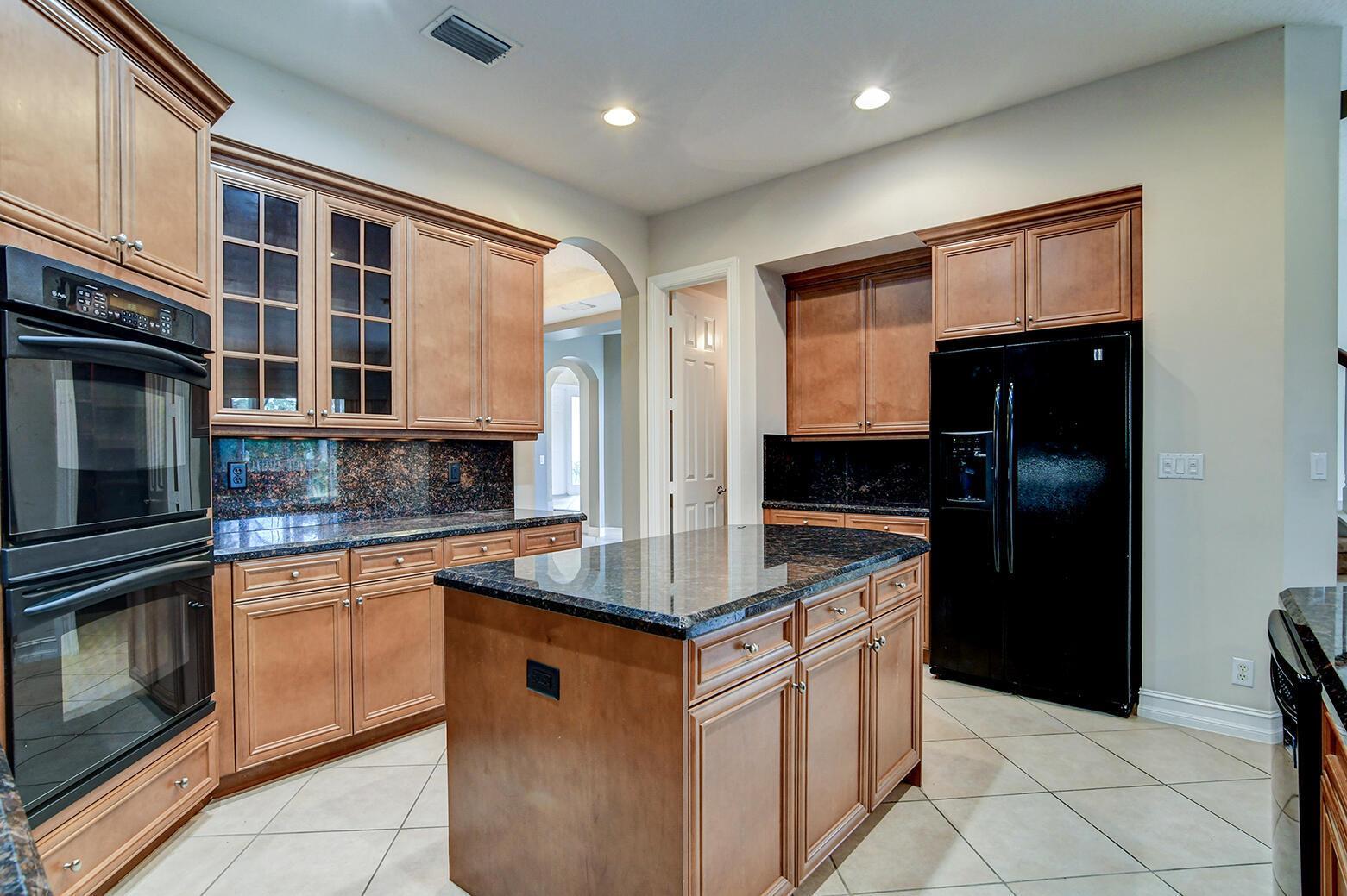 670 Edgebrook Lane, Royal Palm Beach FL 33411 photo 4