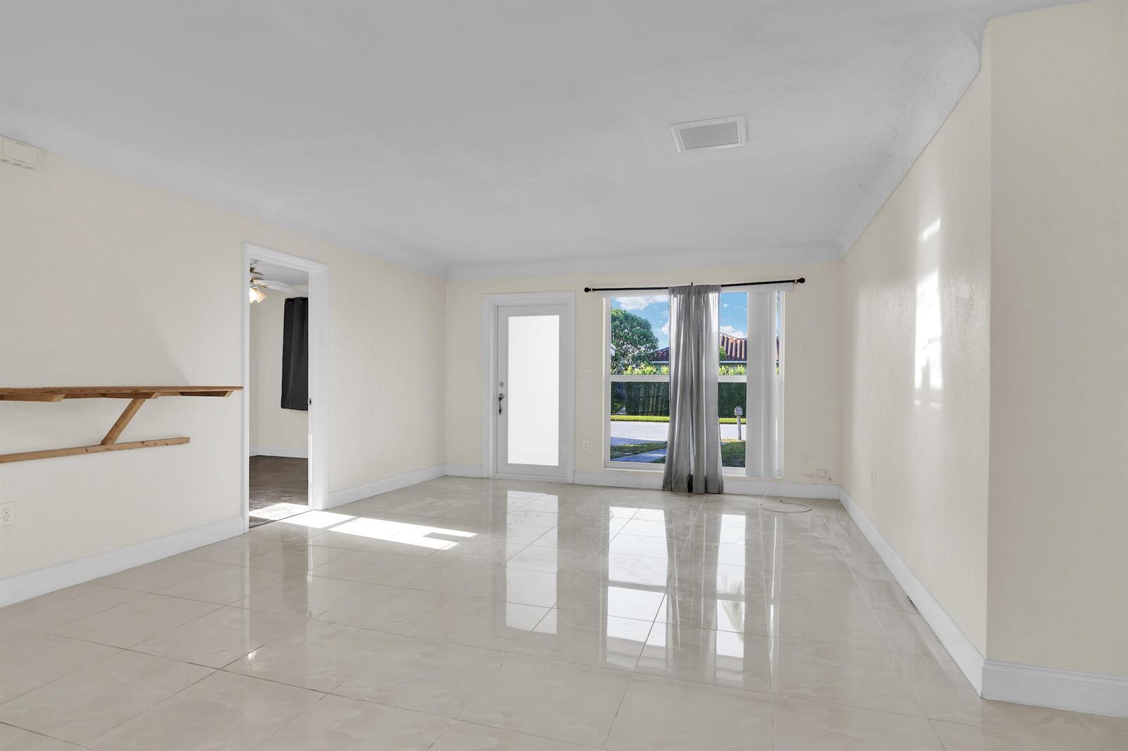 1821 Montague Street, FL 33461 photo 5