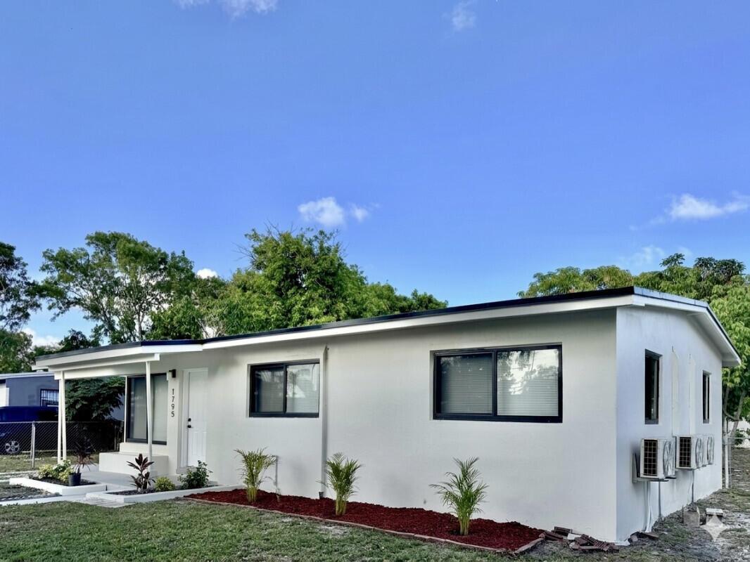 1795 Lauderdale Manor Drive, Fort Lauderdale FL 33311