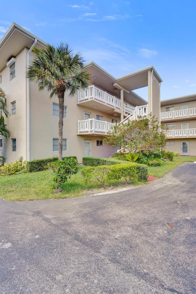 2640 S Garden Dr Drive S # 301, Lake Worth FL 33461 photo 3