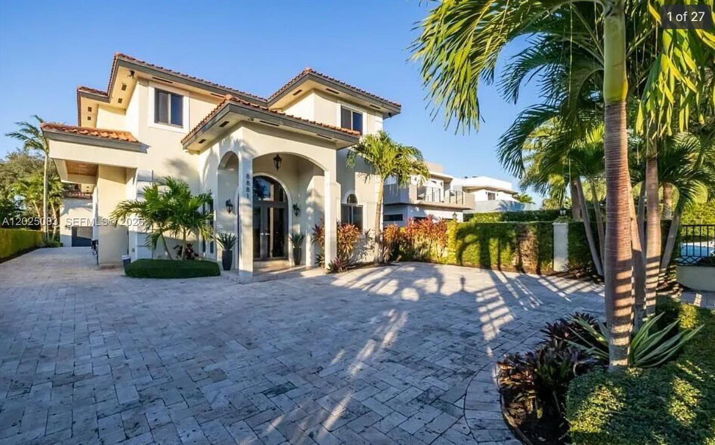 8881 SW 28th St, Miami FL 33165