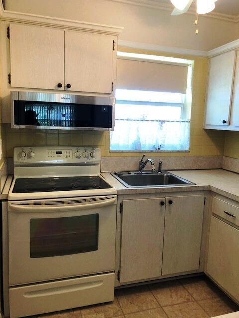 1115 Lake Terrace # 210, Boynton Beach FL 33426