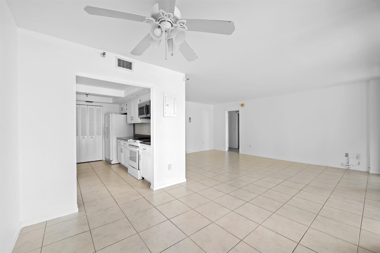 859 Jeffery Street # 312, Boca Raton FL 33487 photo 3
