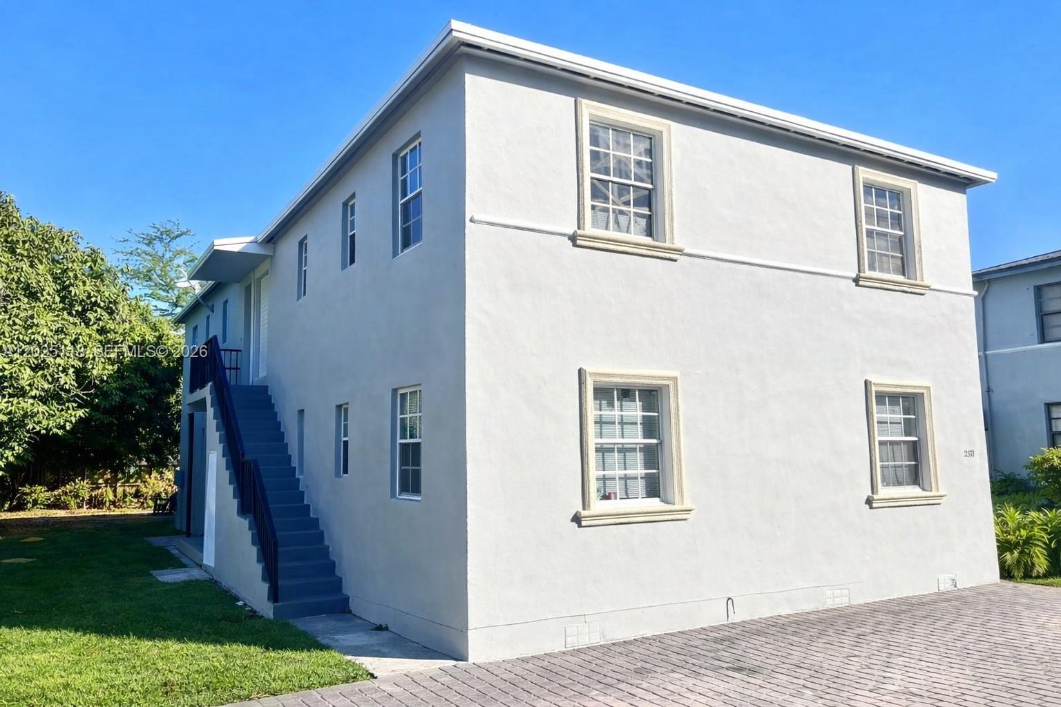 2371 SW 27th St, Miami FL 33133 photo 3