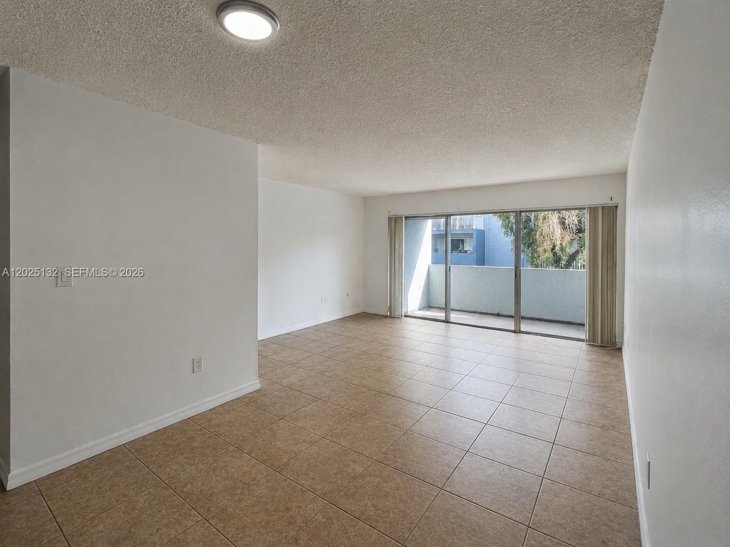 9371 Fontainebleau Blvd # I205, Miami FL 33172 photo 4