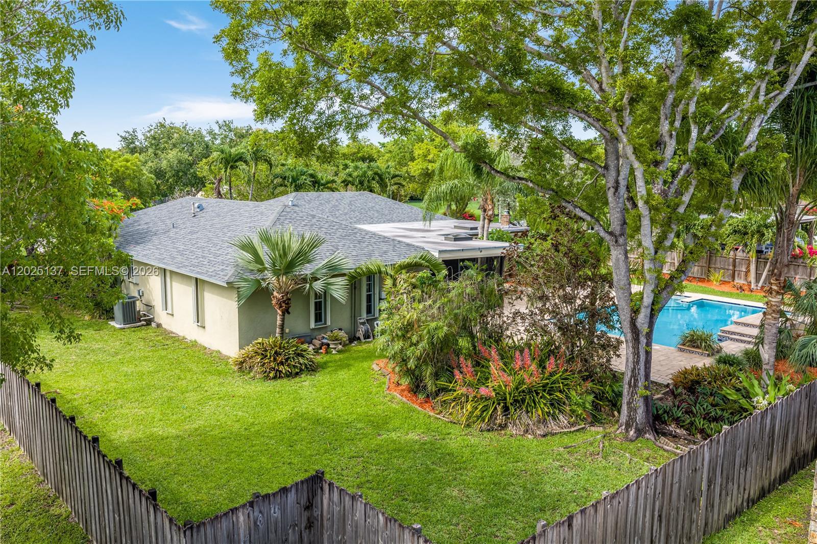 11480 SW 96th Ter, Miami FL 33176 photo 3