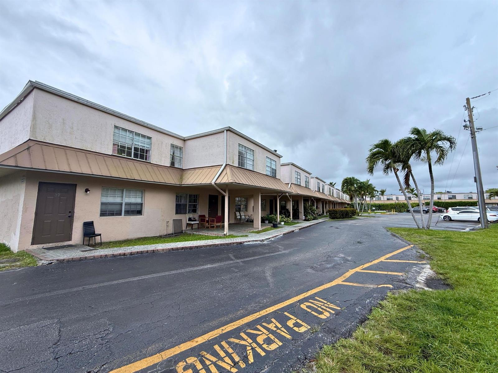 4100 NW 16th Avenue # 31, Oakland Park FL 33309 photo 2