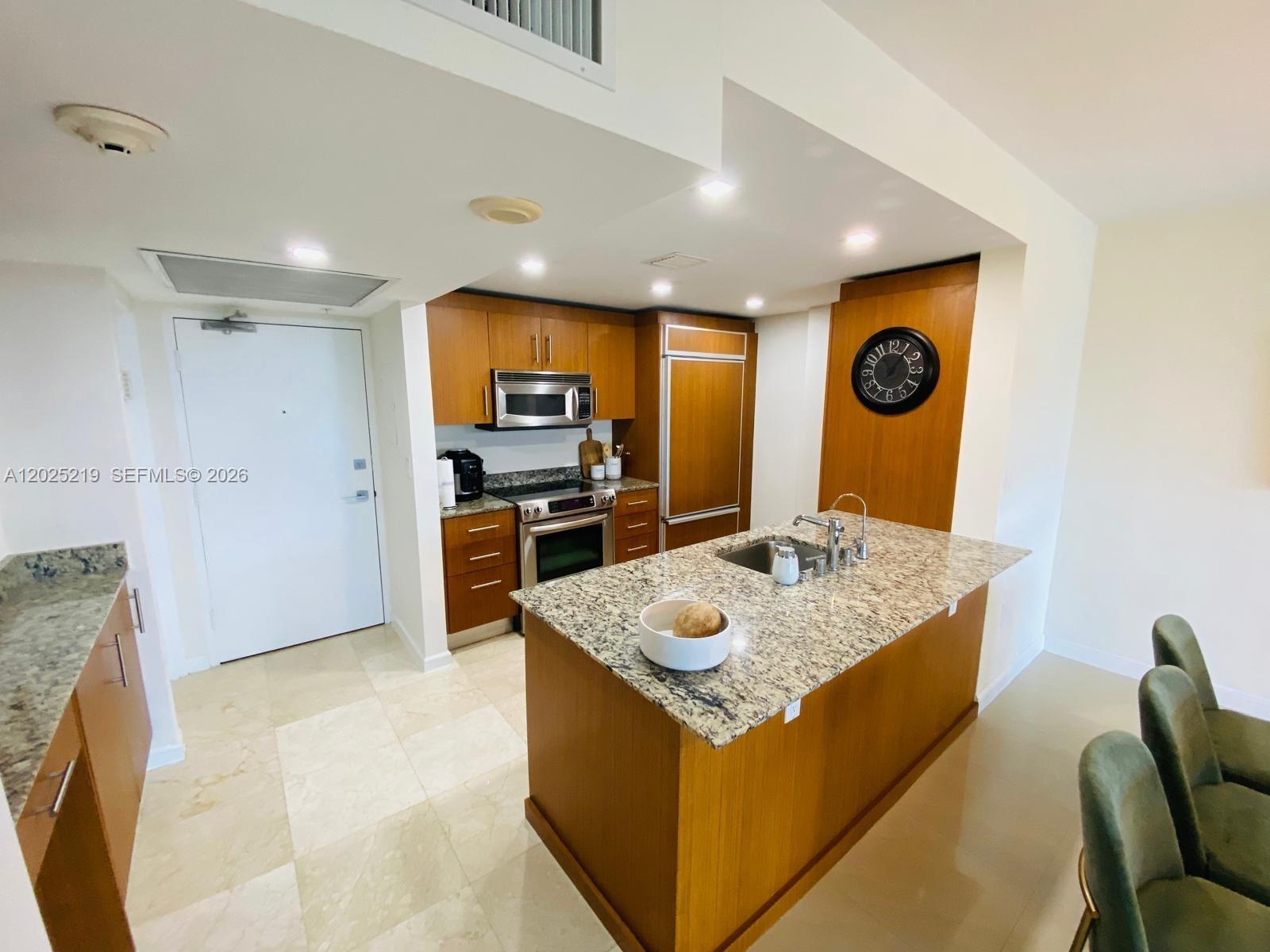 10275 E Collins Ave # 324, Bal Harbour FL 33154