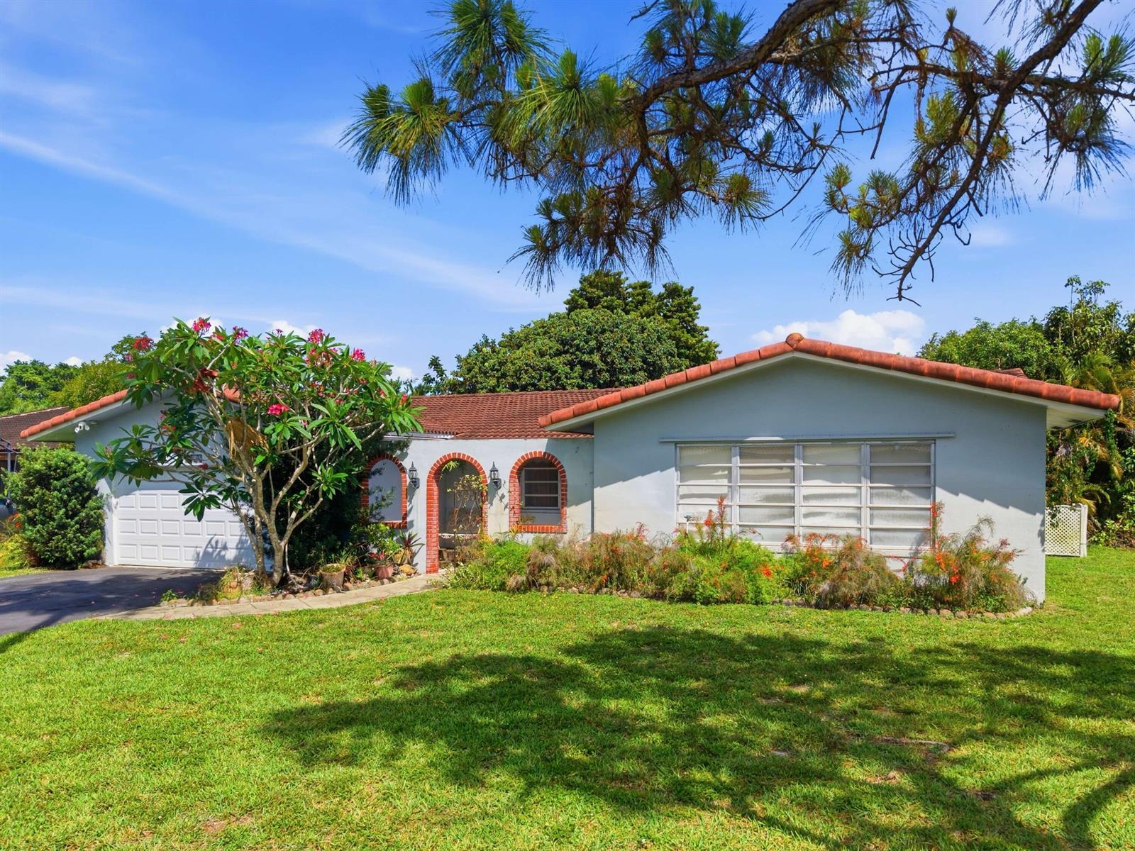 10325 NW 42nd Drive, Coral Springs FL 33065 photo 2