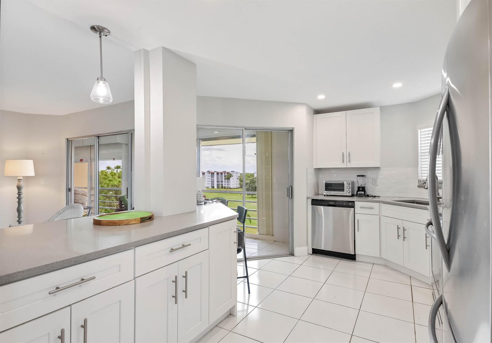 3661 Via Poinciana # 616, FL 33467