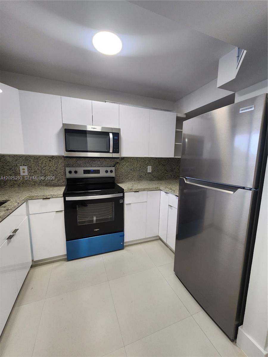 7785 W 30th Ct # 203, Hialeah FL 33018 photo 4