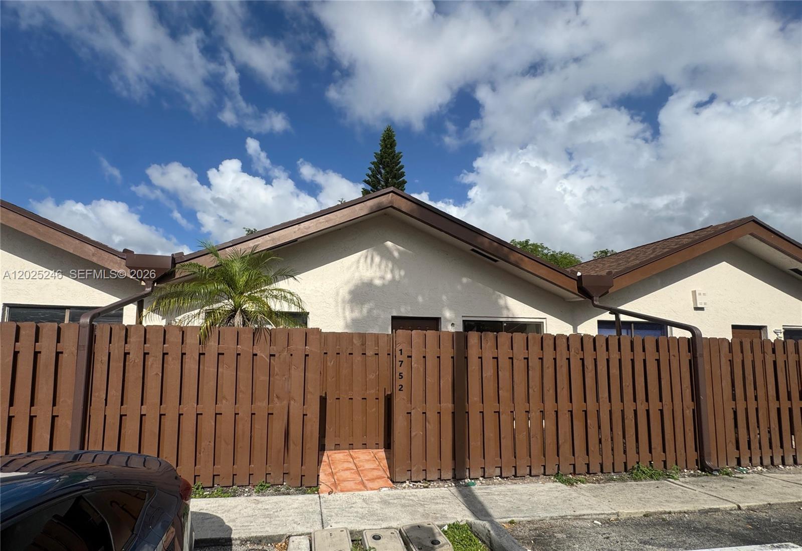 1752 NW 72nd Ave # 83, Plantation FL 33313 photo 2