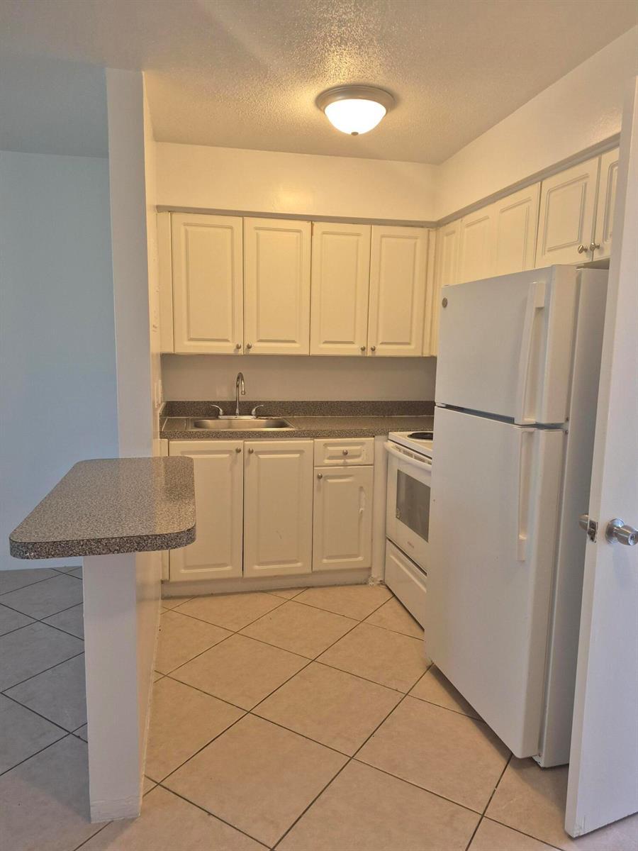 1960 NE 48 Street # 9, Pompano Beach FL 33064 photo 4