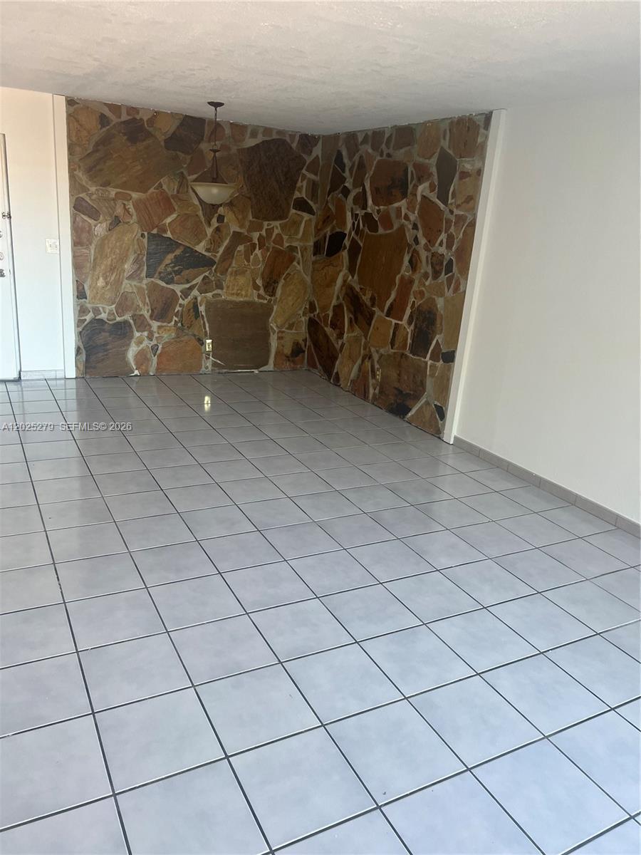 8511 NW 8th St # 311, Miami FL 33126