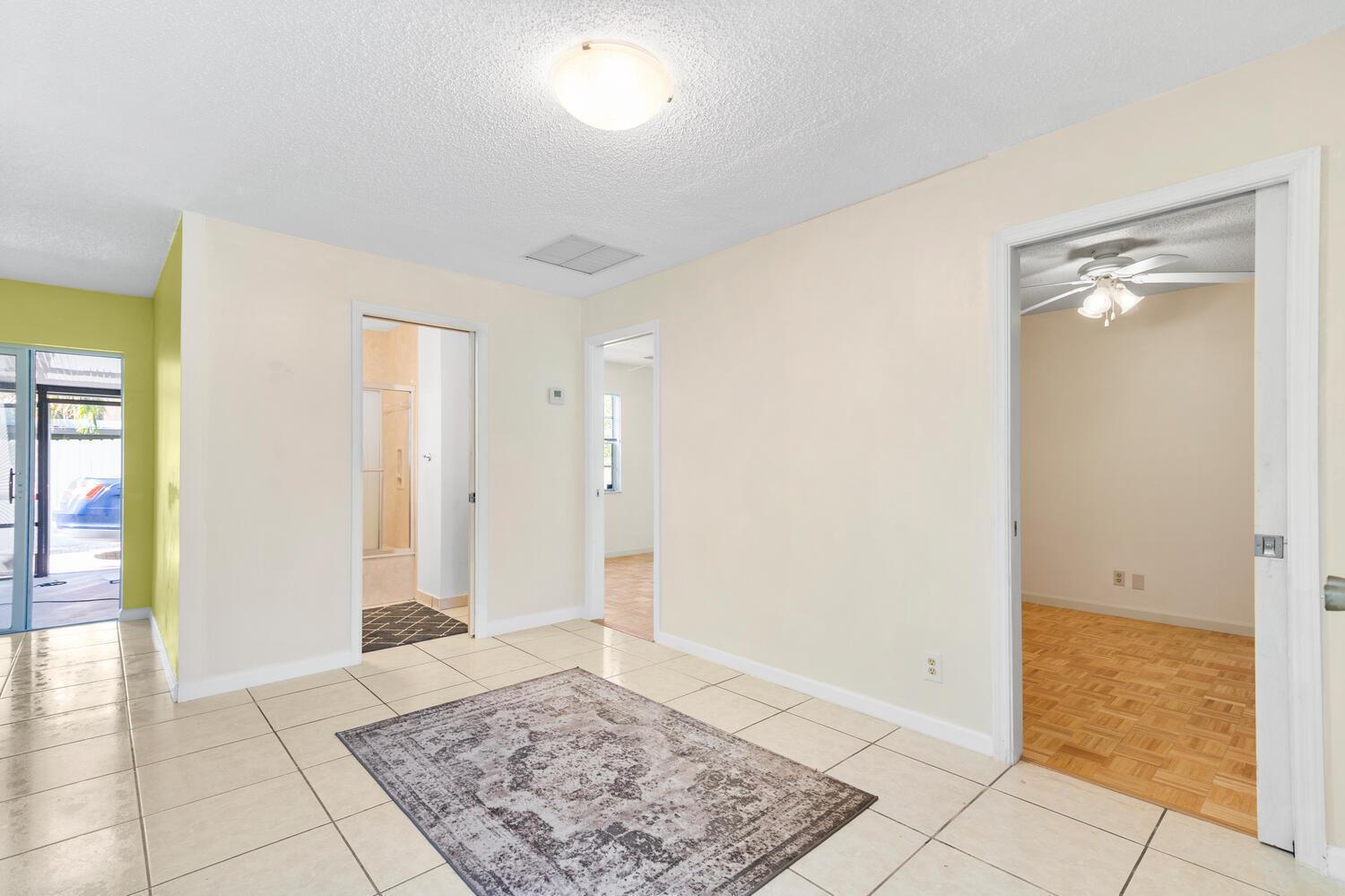 4619 Gladiator Circle, FL 33463 photo 5