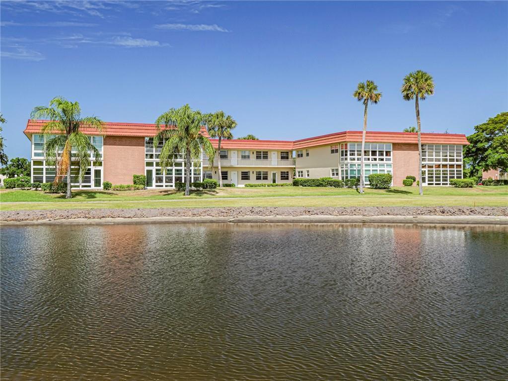 76 Royal Oak Drive # 104, Vero Beach FL 32962