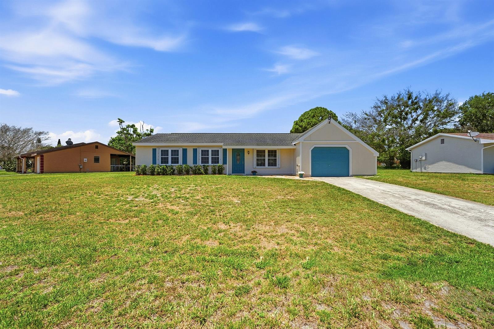 450 SW Kentwood Road, Port St. Lucie FL 34953 photo 2